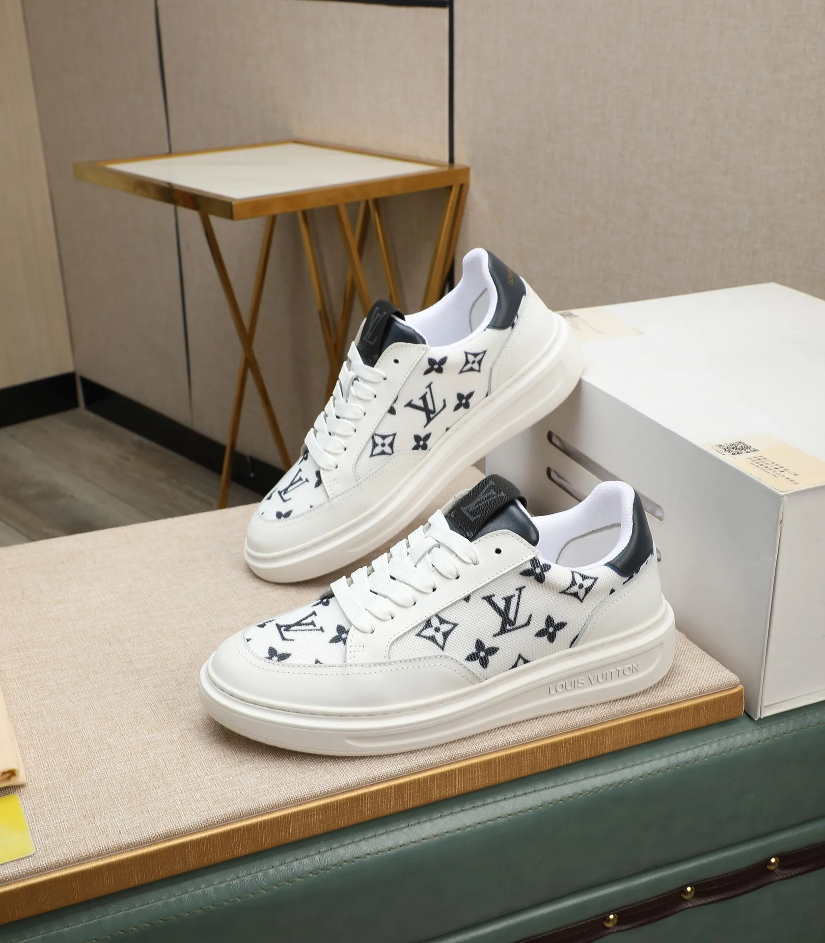 Men's shoes 💰540 💰(Niuli: full package) louis vuitton (Louis Vuitton/lv) top 🔍🔍 new models are on sale at the same time at the counter. The upper 🇮🇹 is imported from Italy, first-layer cowhide, and the lining is fully imported cowhide. 💪💪, completely 1⃣️ to 1 ⃣️Re-engraved🇮🇹💪💪, ⚠Sole: The original sole is specially provided by the original factory, the exclusive movable molded sole is super comfortable, ⚠The original factory follows the order, 🔍🔍high quality, you can enter and exit the counter at will, welcome to compare⚠. Code number:38-44
